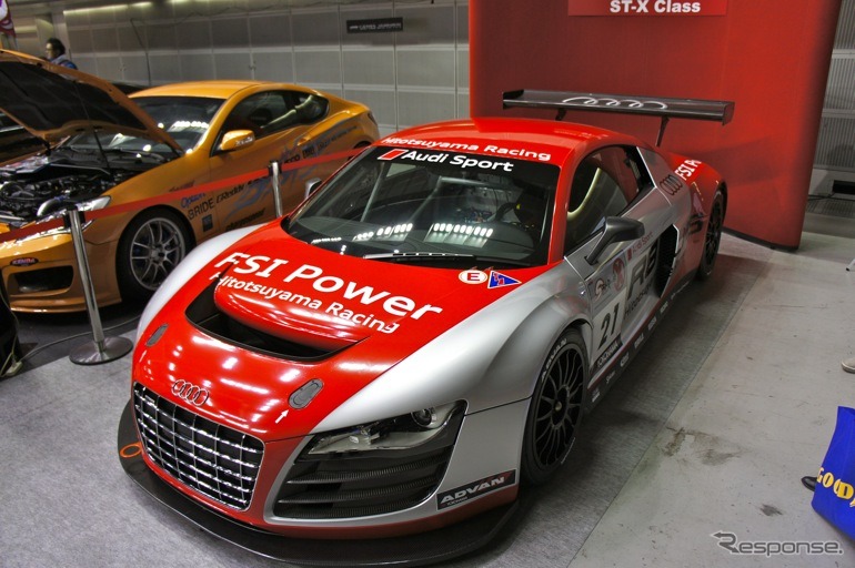 スーパー耐久参戦マシン アウディ R8 LMS