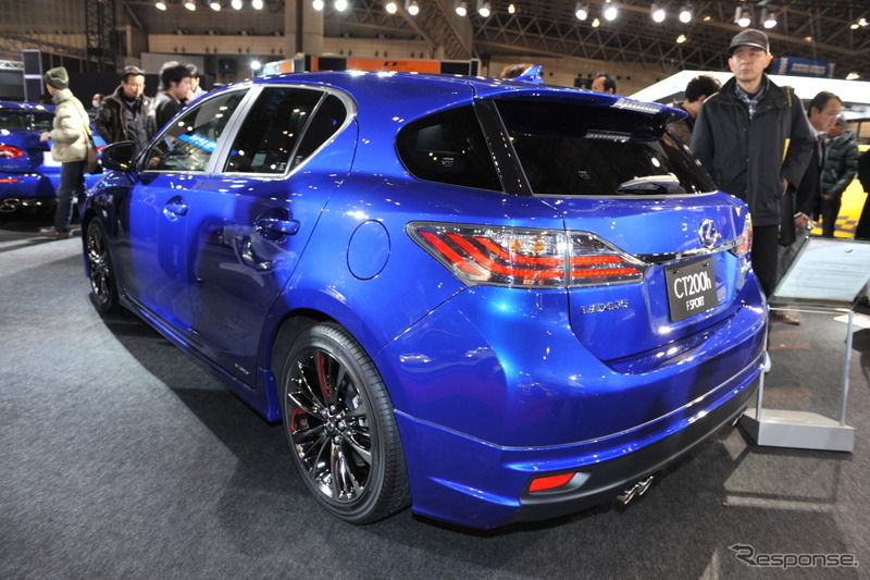 レクサス CT200h Fスポーツ
