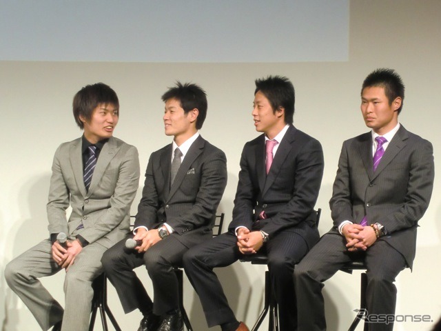 トークショーの最後は、気鋭の若手の部。左から大嶋和也、山本尚貴、伊沢拓也、塚越広大