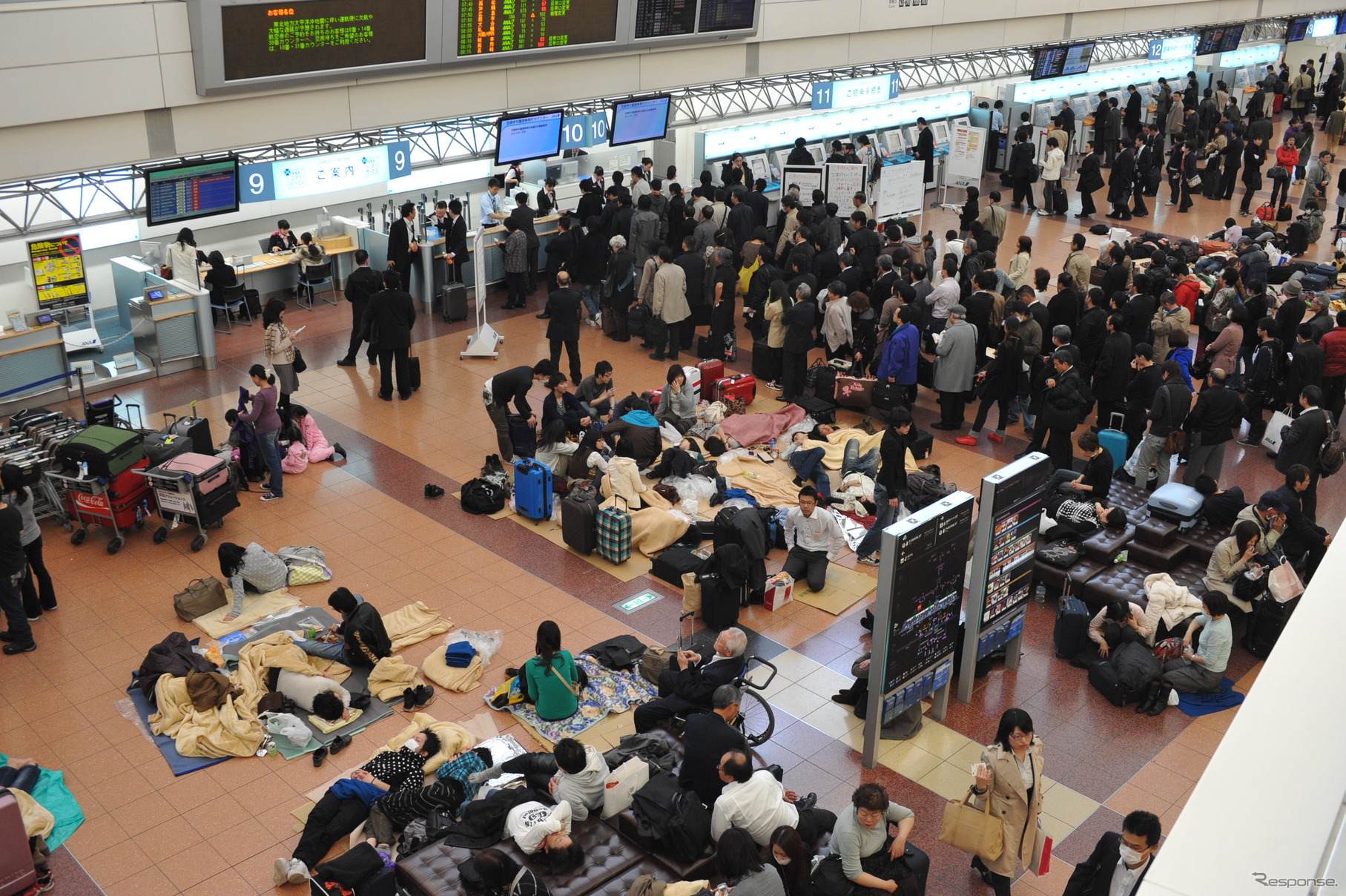 （12日午前7時・第2旅客ターミナル）　撮影＝中島みなみ