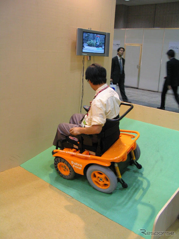 【福祉機器展】車椅子のSUV……関東自動車『パトラ4』