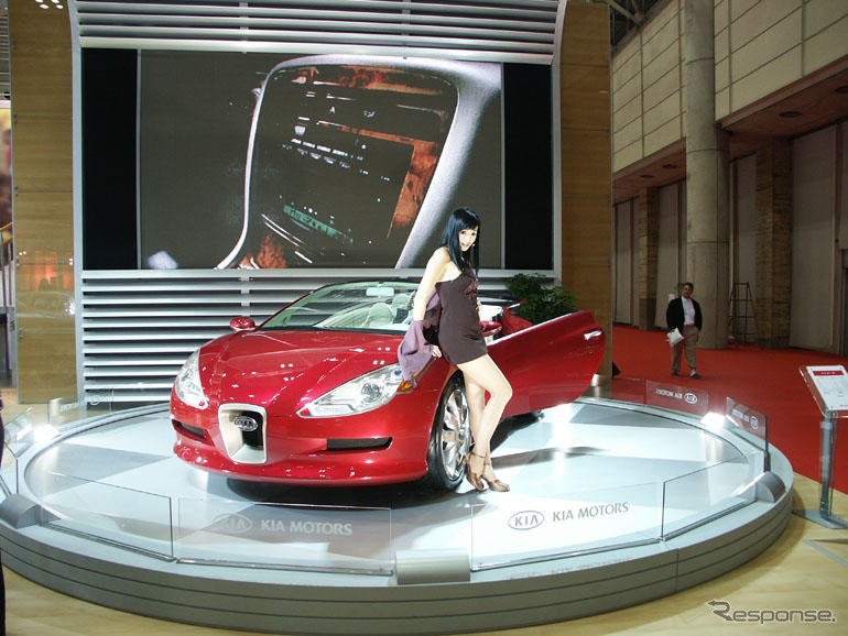 【東京ショー2003速報】KIAのコンセプトカー『KCV-3』