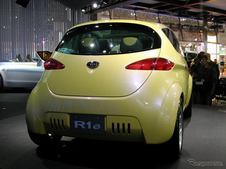 【東京ショー2003速報】翼を持ったEV---スバル『R1e』