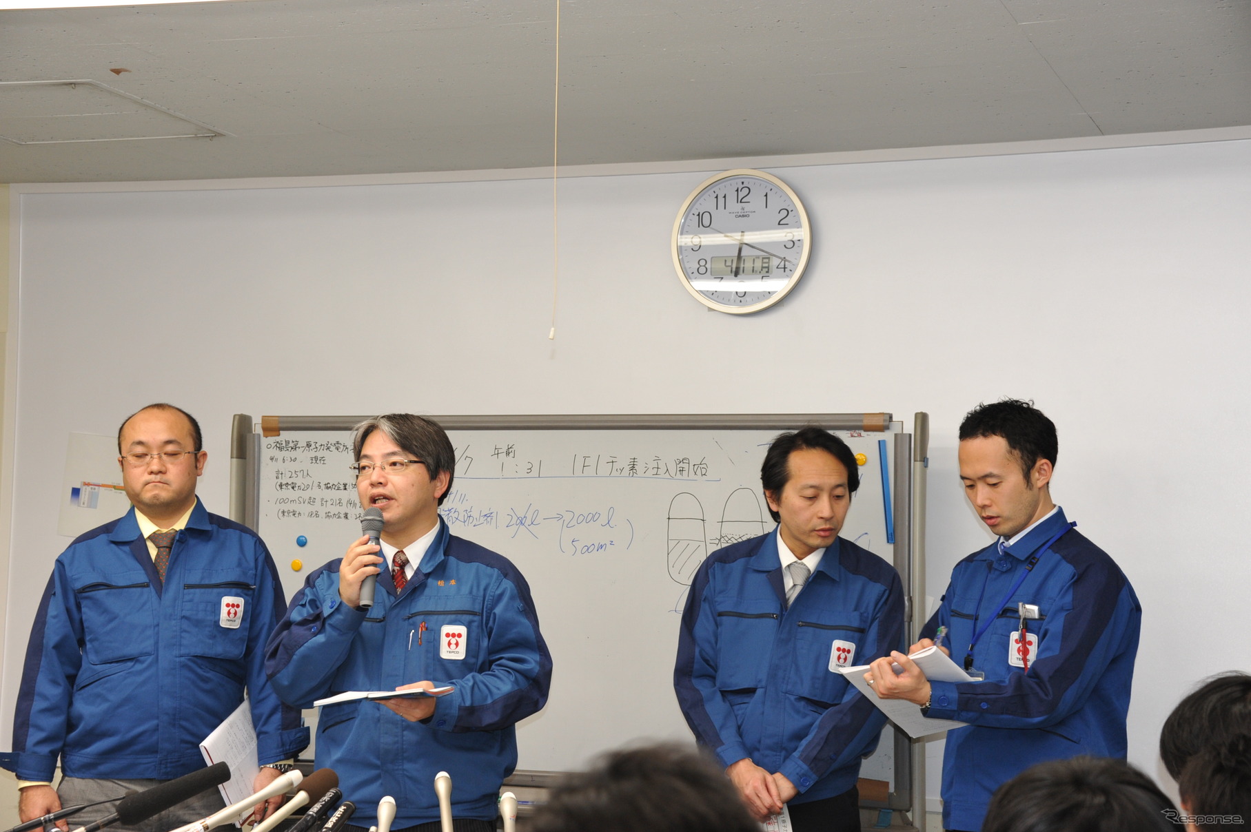 （11日18時・東電本店)　撮影＝石田信一郎