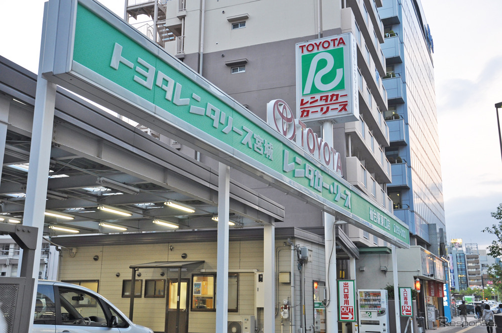津波の被害を受けなかった店舗でも燃料不足の影響などで営業再開は震災から2週間経ってからだった