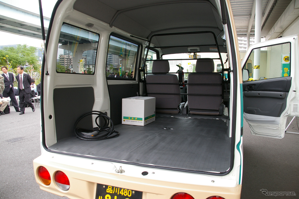 実証実験で使用されているヤマト運輸のミニキャブMiEV。