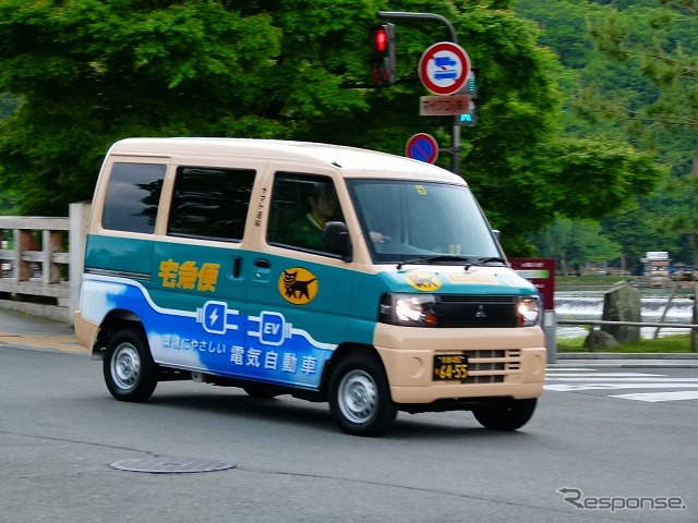 京都嵐山付近を走る三菱ミニキャブMiEV