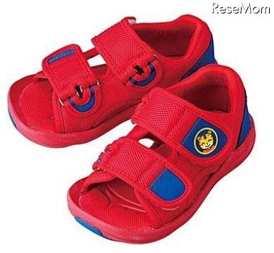 すぐ乾いて滑りにくいウエットスーツ素材の「水あそびサンダル」 シリーズ1番目のサンダル