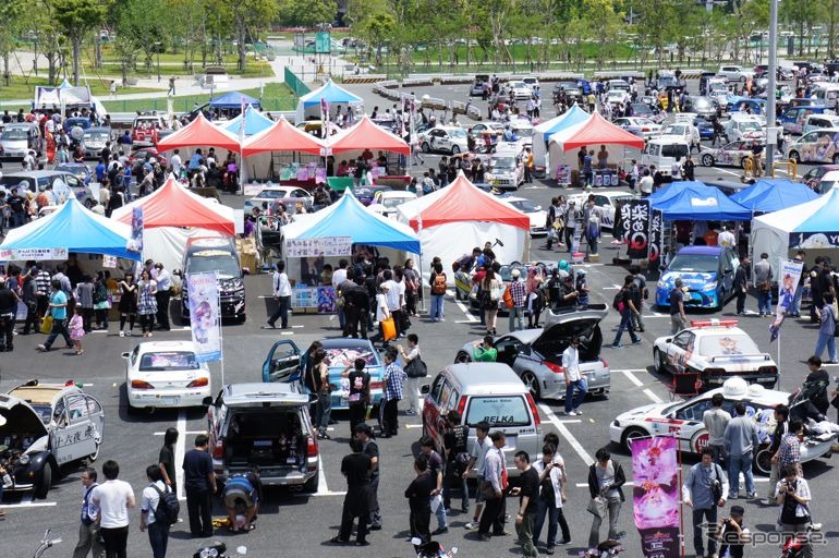 東京お台場に、約1000台の痛車が集結した