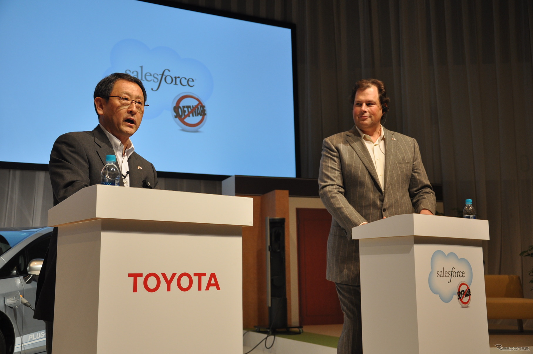 トヨタとセールスフォース・ドットコムの提携会見（23日）