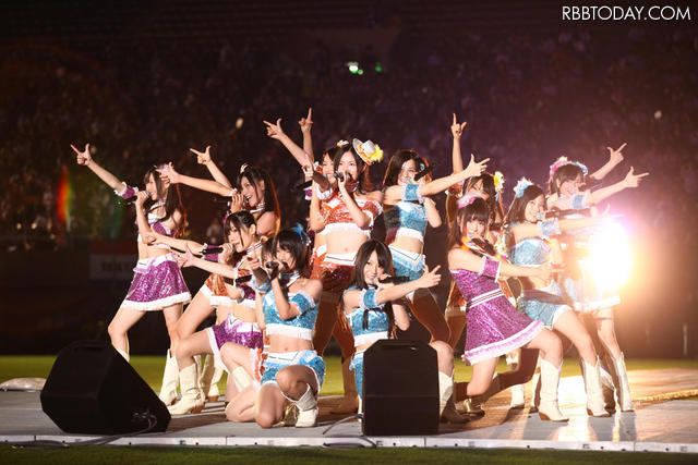 SKE48が神宮外苑花火大会に登場～盛り上がりすぎてまさかのアンコールも 神宮外苑花火大会に登場したSKE48