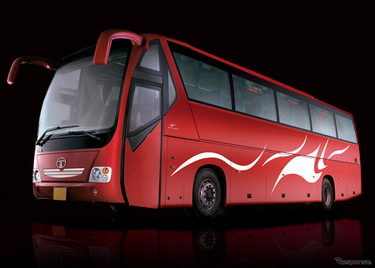 タタ Divo Coach
