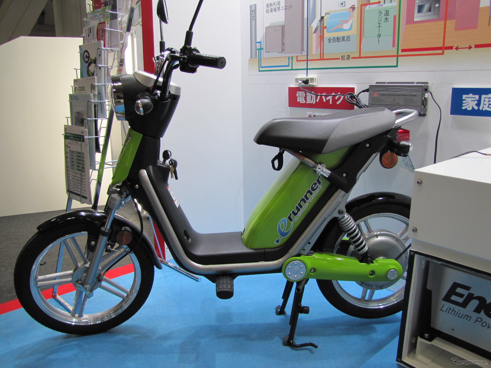 ［NEW環境展11］伊藤忠エネクスの電動バイクに問い合わせ殺到