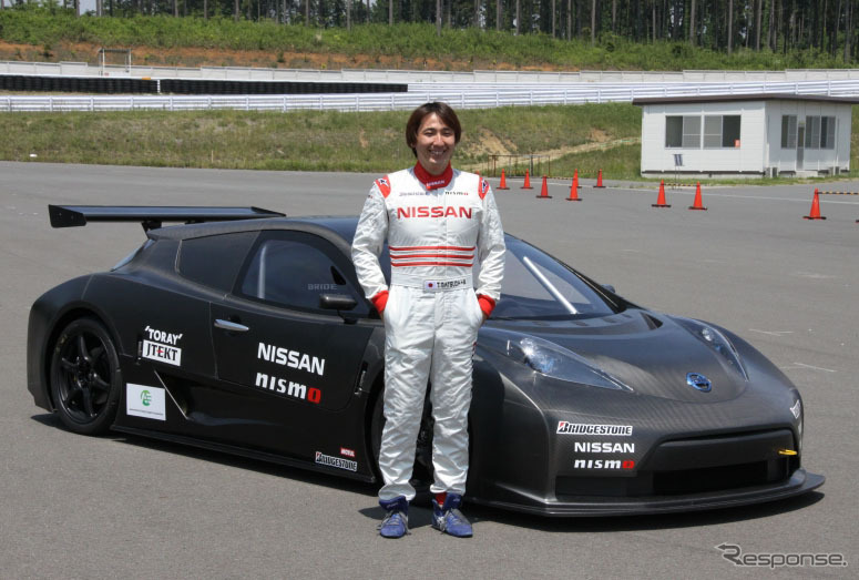 リーフ NISMO RCとドライバーの松田次生選手