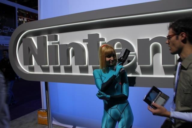 【E3 2011】任天堂ブースで見つけたセクシーなサムス・アラン  【E3 2011】任天堂ブースで見つけたセクシーなサムス・アラン 