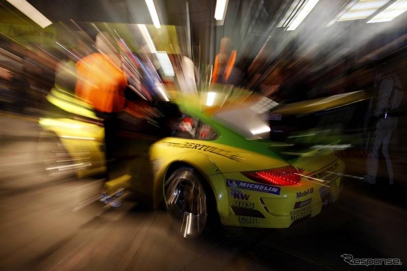 マンタイレーシング・ポルシェ（ニュルブルクリンク24時間耐久レース）