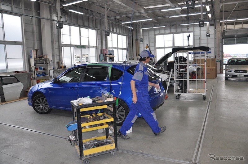 デュポンの次世代水性塗料、クロマックスプロを使用する岩手スバル自動車