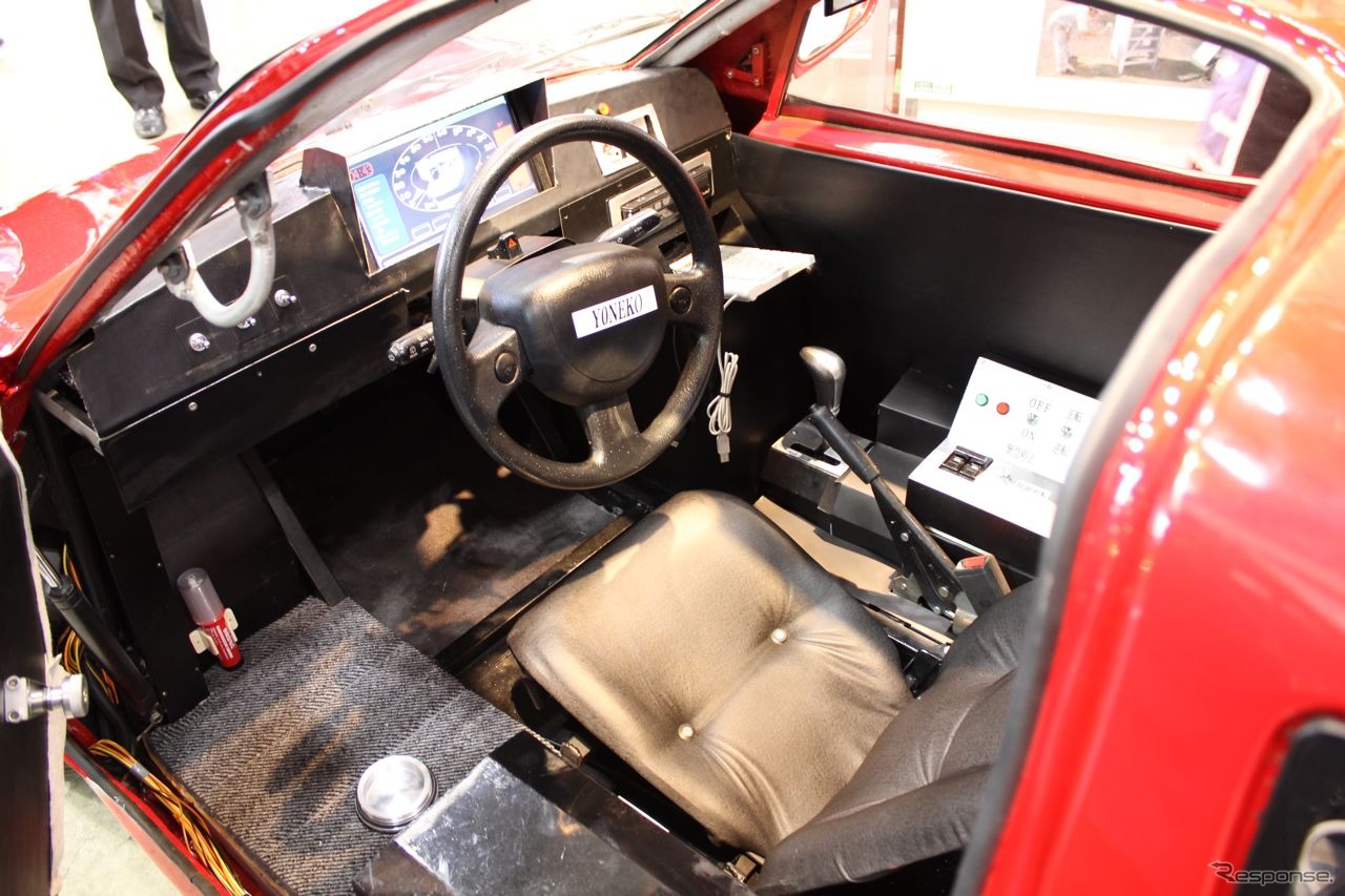 ［次世代自動車産業展11］米沢工高 ME-III…原付ミニカー