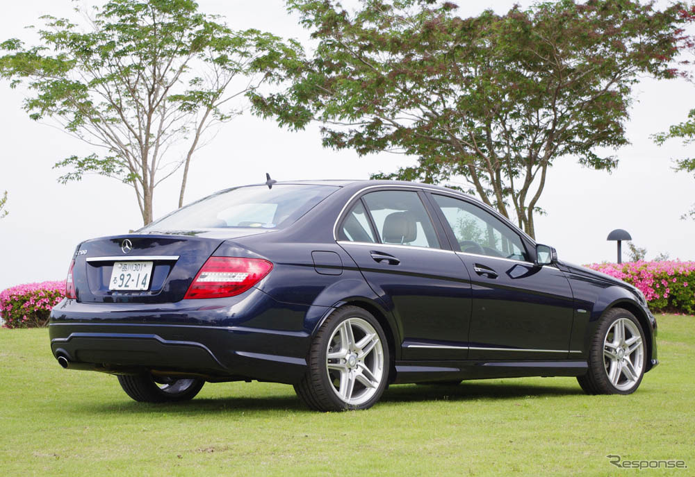 メルセデスベンツ C200ブルーエフィシエンシー アバンギャルド AMGスポーツパッケージ装着車