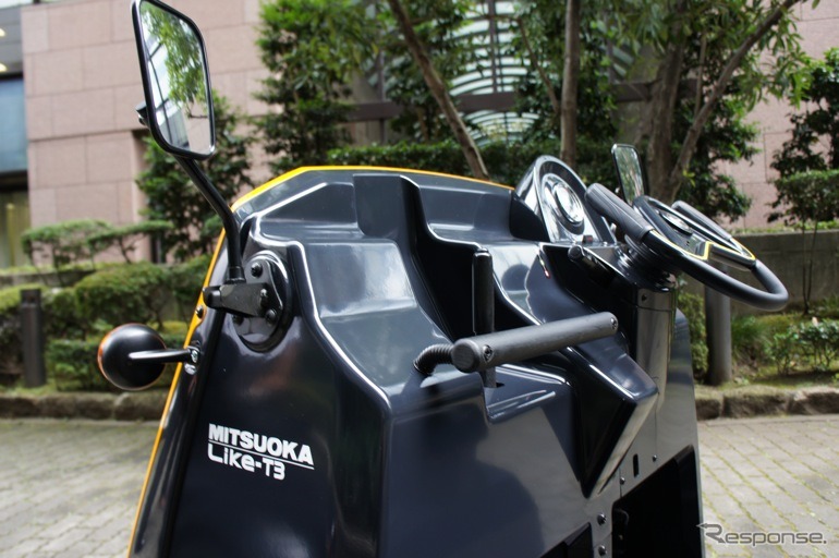 光岡自動車のオリジナル3輪電気自動車『雷駆T3（ライクT3）』