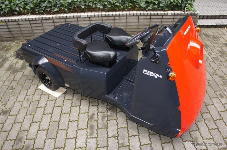 光岡自動車のオリジナル3輪電気自動車『雷駆T3（ライクT3）』