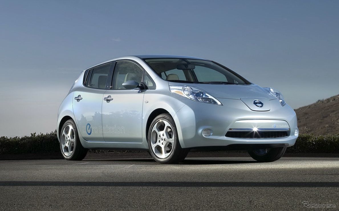 26日、世界累計販売が1万台を超えたことが明らかになった日産リーフ