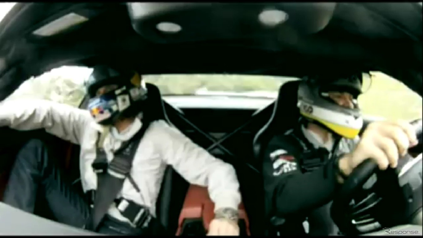 メルセデスGPのF1ドライバー、ニコ・ロズベルグ選手が元F1ドライバーのデビッド・クルサード氏を乗せてニュルブルクリンクを攻める（動画キャプチャー）
