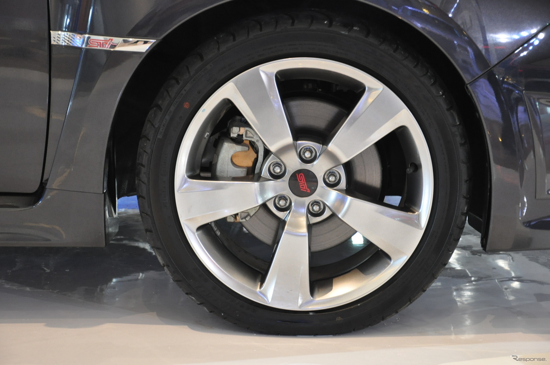 スバル インプレッサWRX STI A-Line（ジャカルタモーターショー11）