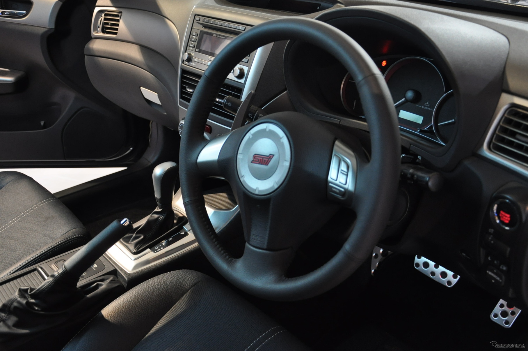 スバル インプレッサWRX STI A-Line（ジャカルタモーターショー11）
