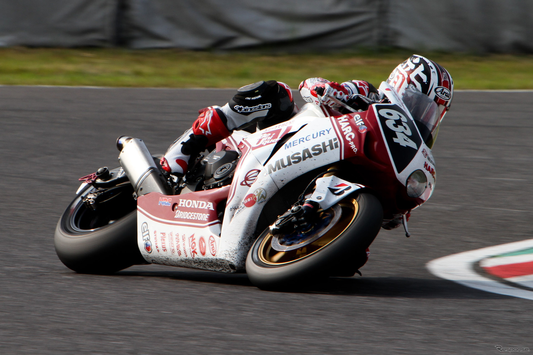 【鈴鹿8耐】写真蔵…上位3チームの走りと表彰台