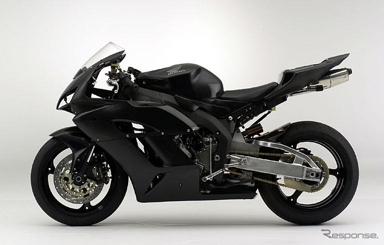 ホンダ『CBR1000RR』ベースにレース専用車発売