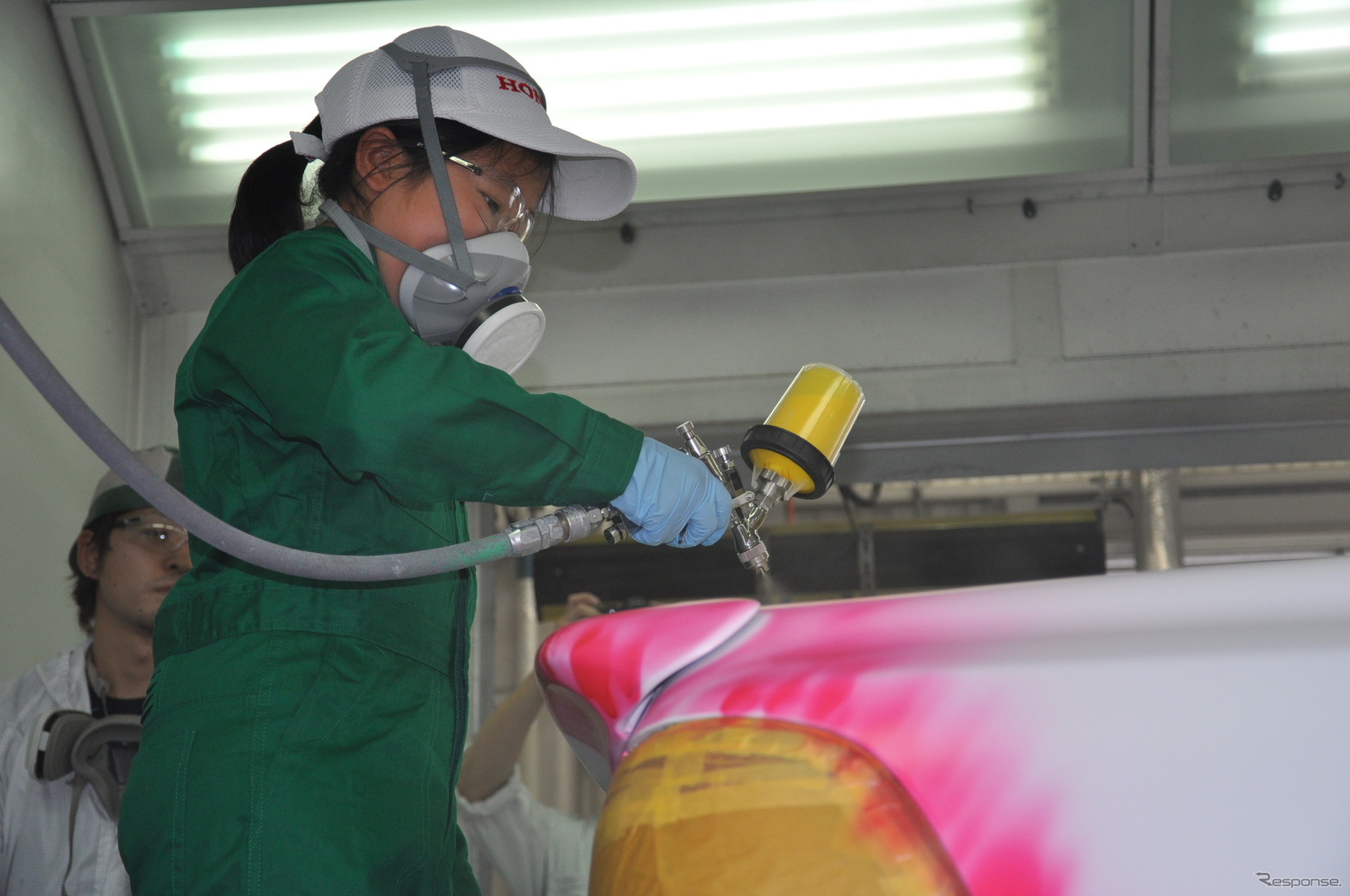 ホンダボディサービス栃木での塗装体験・工場見学のようす