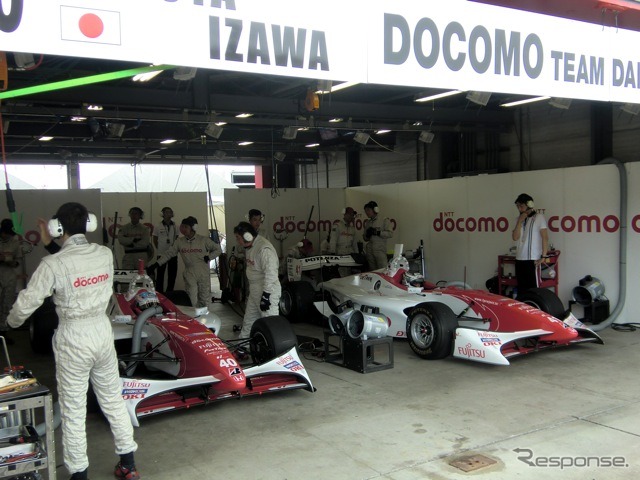 苦戦傾向のホンダ勢のなかで最速だったのは、DOCOMOダンディライアン。塚越広大（右）が4位、伊沢拓也（左）が6位に食い込んだ