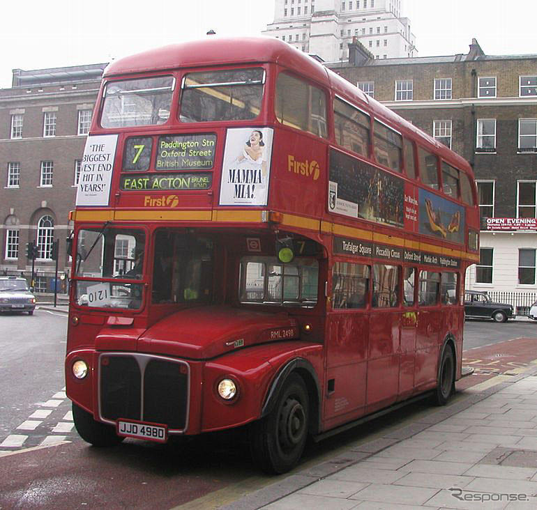 ロンドンの2階建てバス売ります