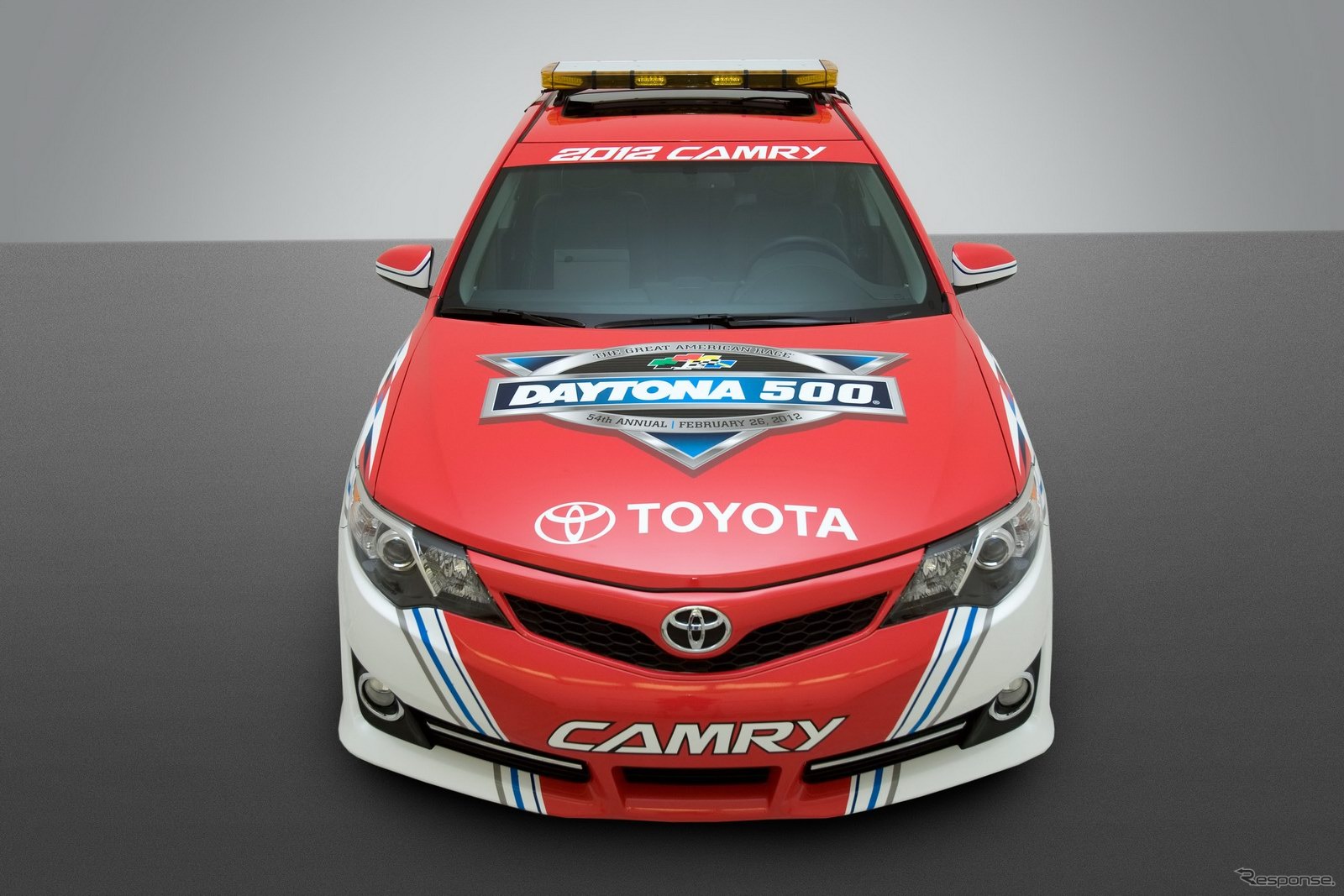新型カムリのデイトナ500ペースカー