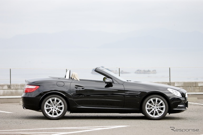 写真はメルセデスベンツ SLK 200 BlueEFFICIENCY