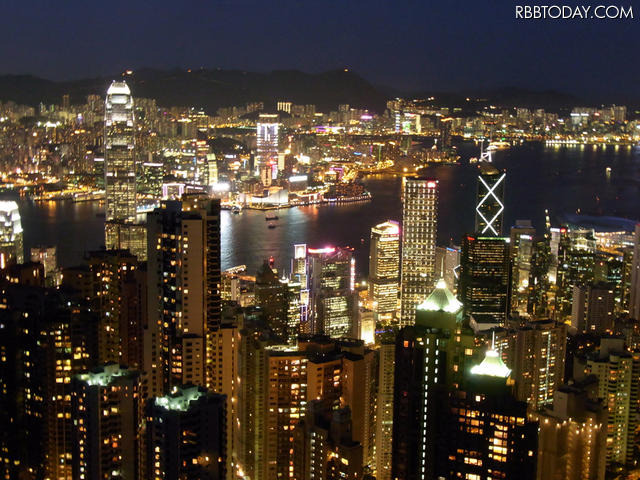 ビクトリアピークから華麗な夜景を見下ろし「節電」を考える