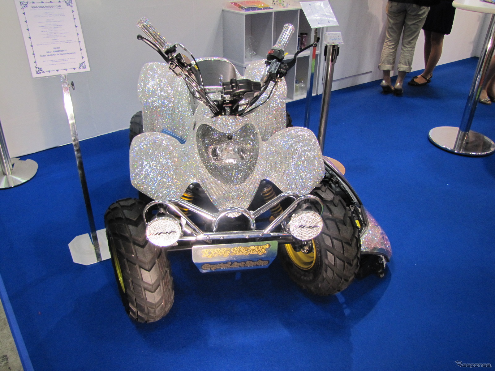 ［ギフトショー11秋］まぶしすぎるバギー、価格は298万円