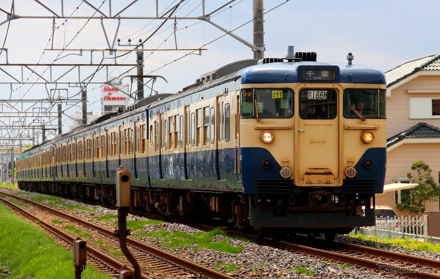 定期列車運用に就いていた今年春ごろの113系8両編成