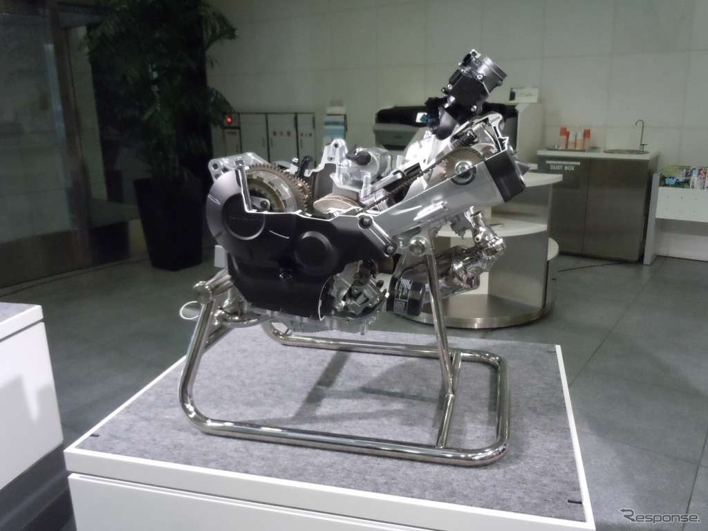 ホンダ次世代グローバル700CCエンジン