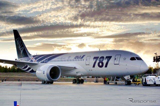 9月26日、米エバレット工場でボーイングからANAへ、787初号機引き渡しの式典。
