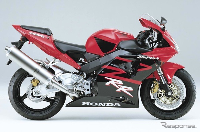 2002年、CBR900RR（954cc）