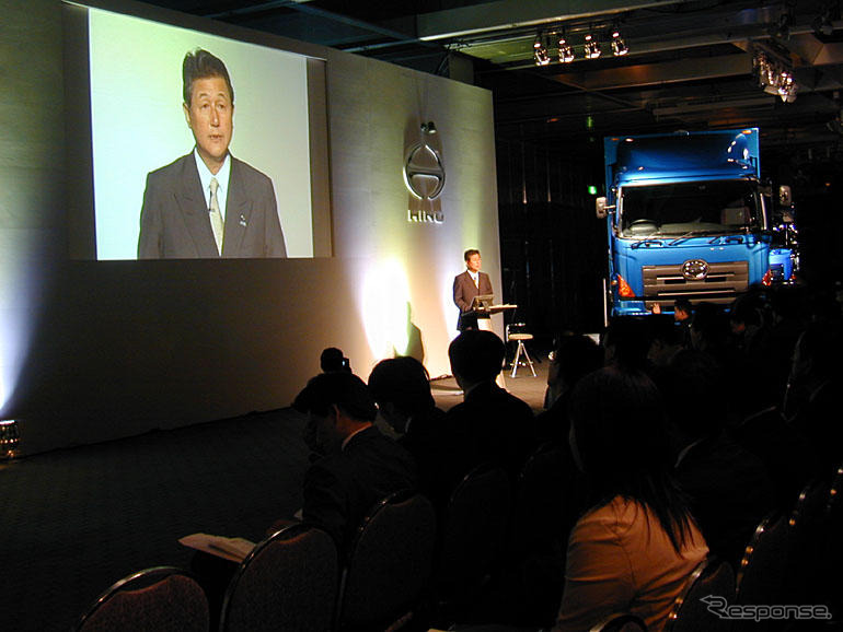 日野の蛇川社長は会長兼CEOに