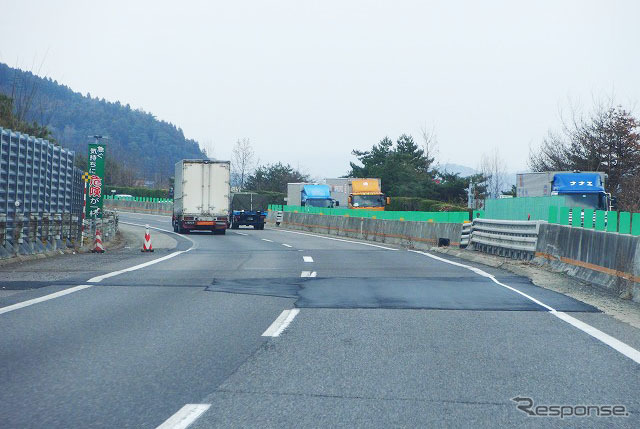 東北自動車道（6月上旬）