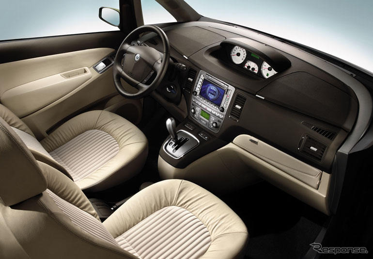 【ジュネーブモーターショー'04続報】エレガントマルチ…ランチア『ムーザ』