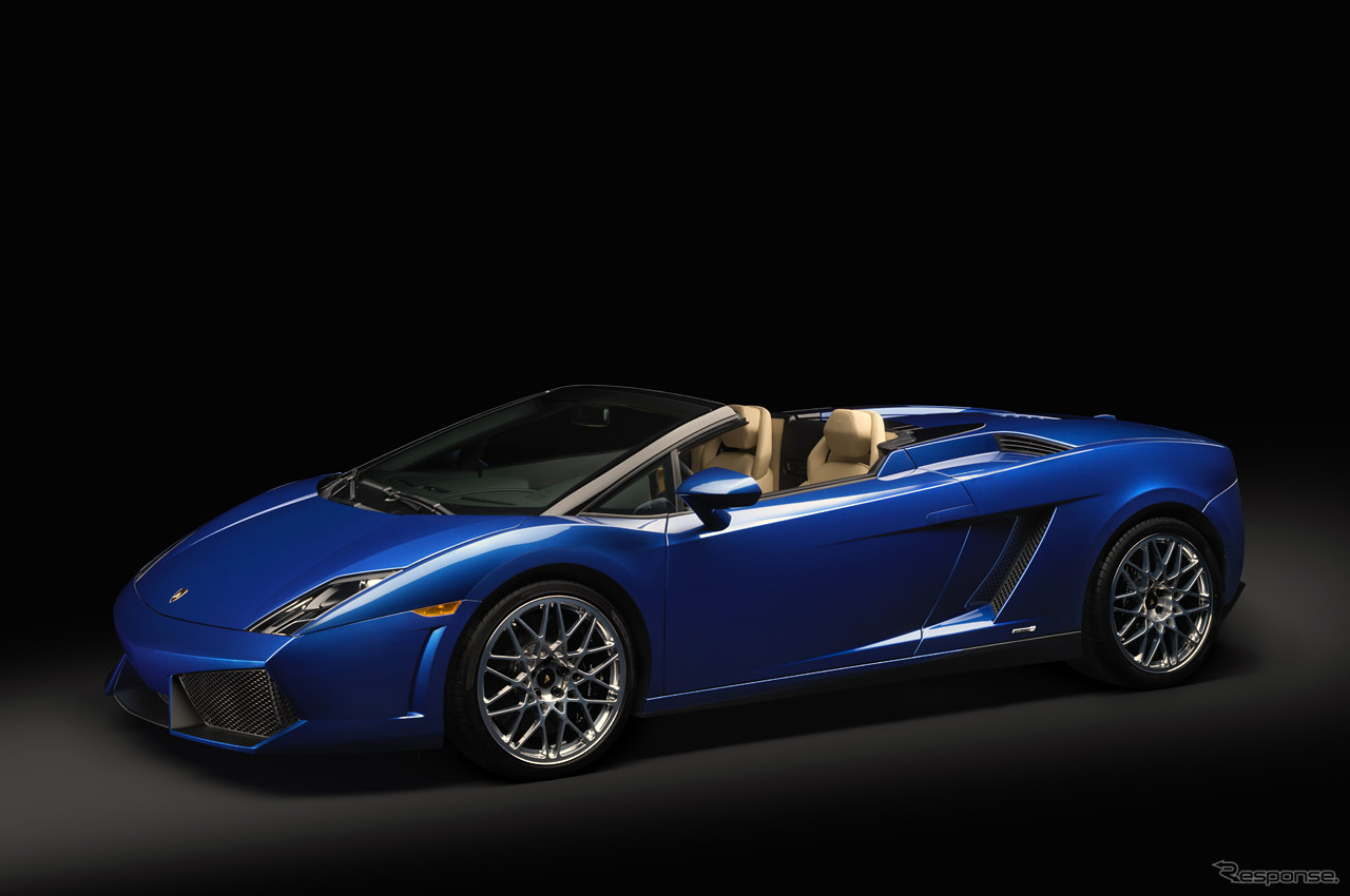 駆動方式を4WDから2WD（MR)に変更した ガヤルド LP550-2 スパイダー