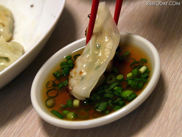 りんごの甘みと酸味がおいし甘辛酢じょうゆタレ