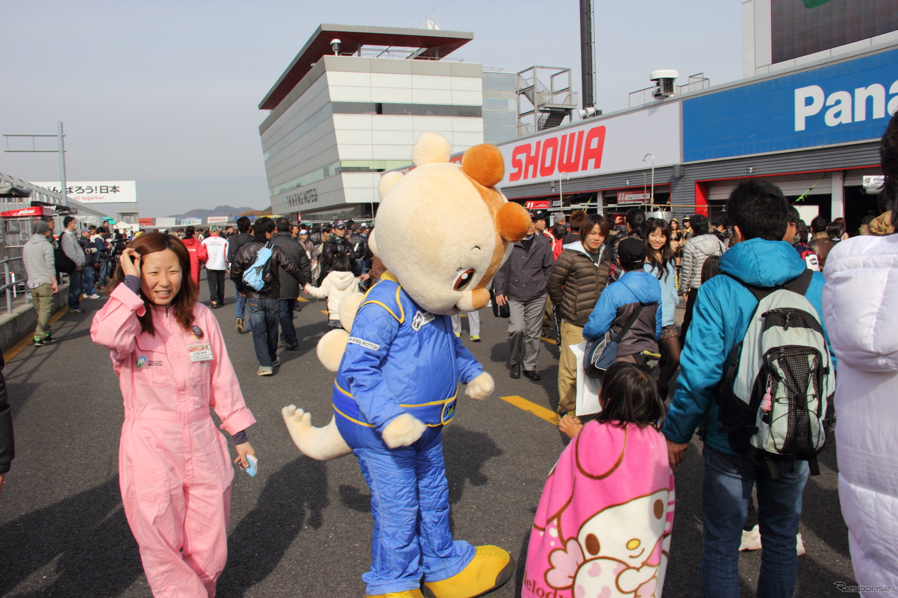 S耐もてぎ戦のピットウォーク。