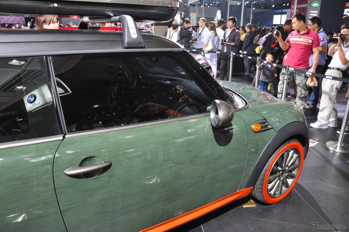 広州モーターショー11 MINI goes TUMI