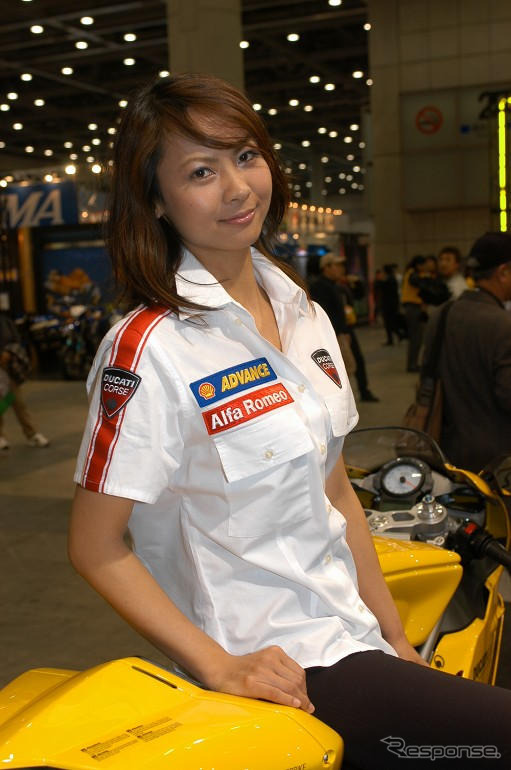 【東京モーターサイクルショー04】コンパニオン写真蔵…ズッキューン